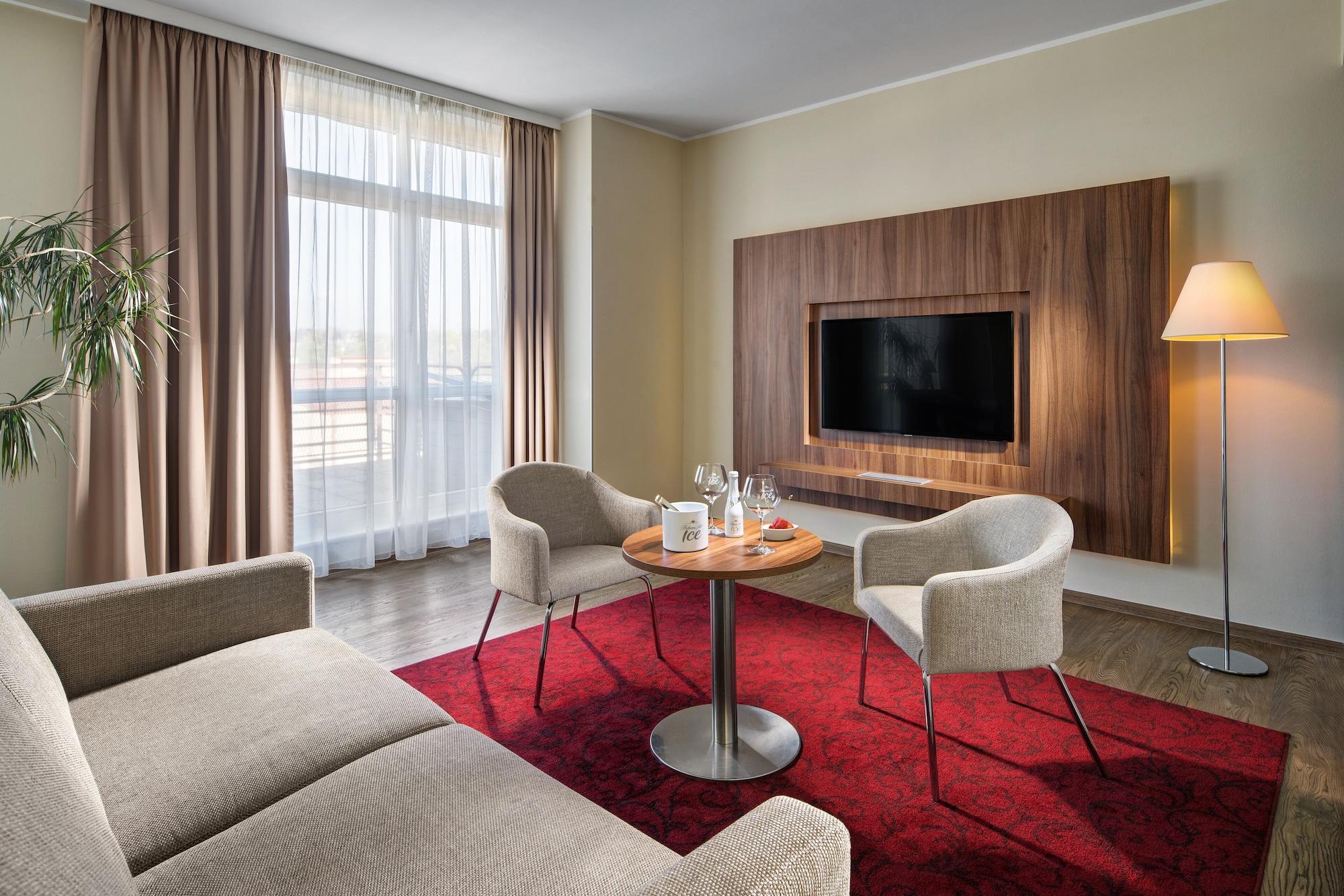 Hotel Clarion Old Town 4*