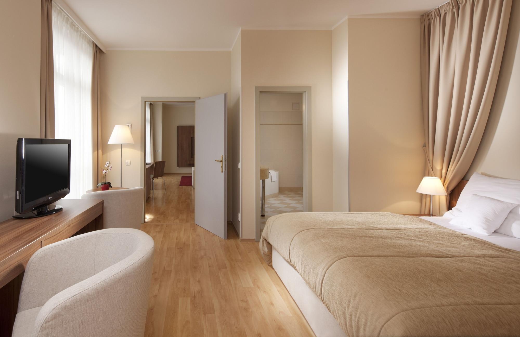 Clarion Old Town 4*