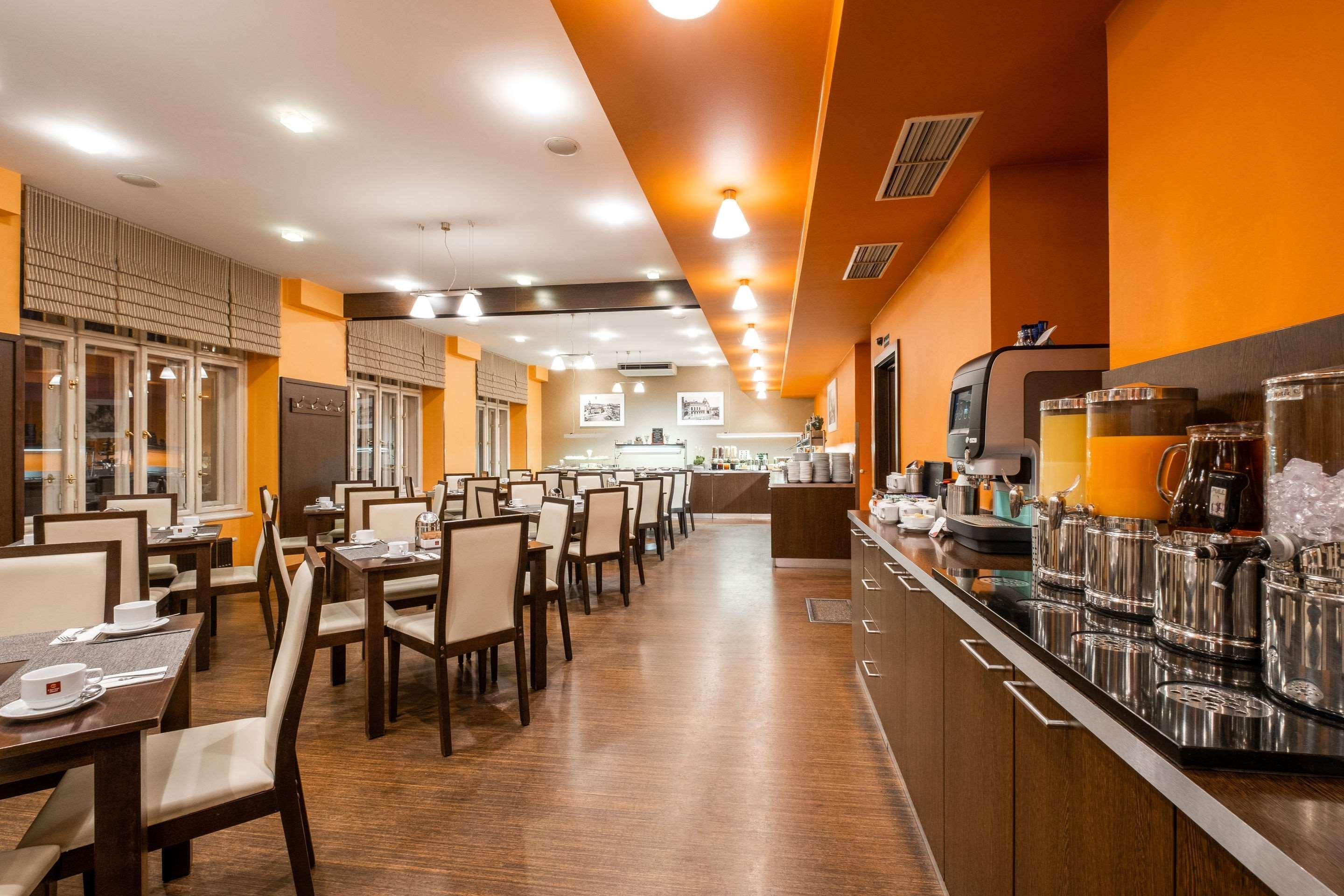 Hotel Clarion Old Town 4*