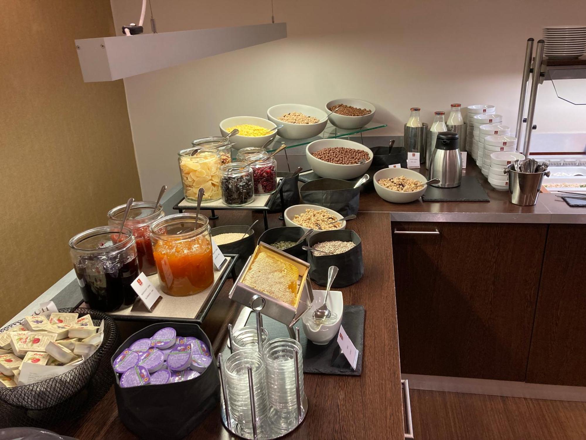 Hotel Clarion Old Town 4*